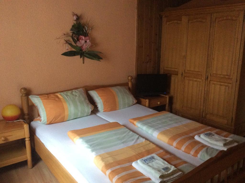 Hotel Drei Koenige Neckarbischofsheim Room photo